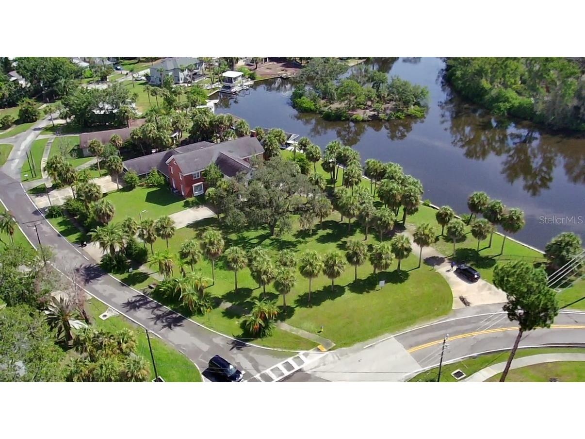 Park Avenue Tarpon Springs FL 34689 - INNESS BAYOU W7878465 image3