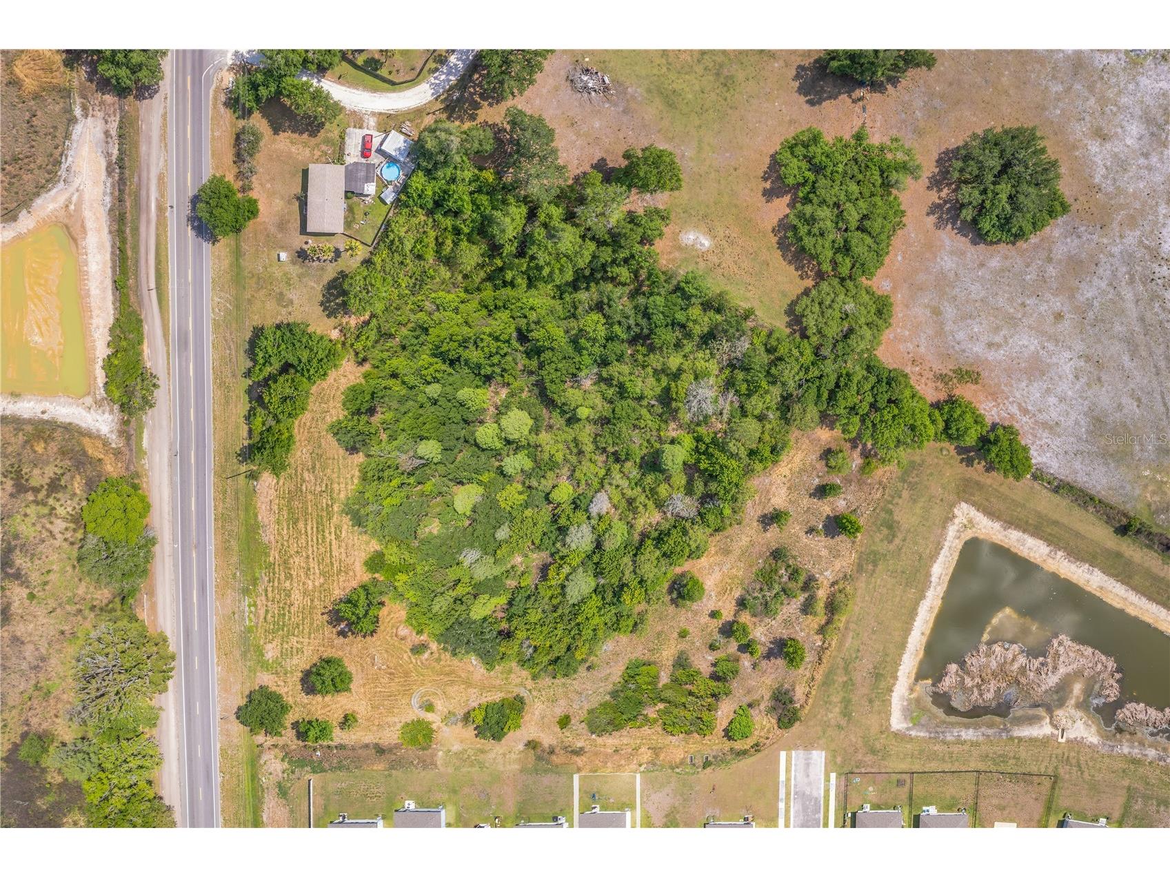 Paul S Buchman Hwy Zephyrhills FL 33540 TB8490898 image1
