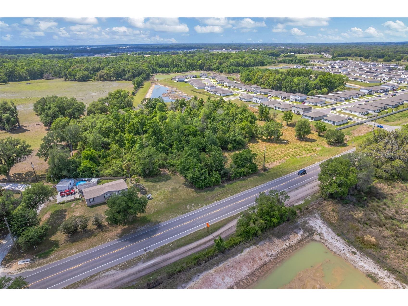 Paul S Buchman Hwy Zephyrhills FL 33540 TB8490898 image3