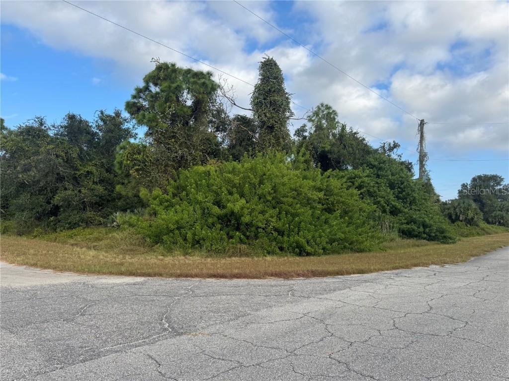 0 Peale Circle North Port FL 34288 C7516786 image4