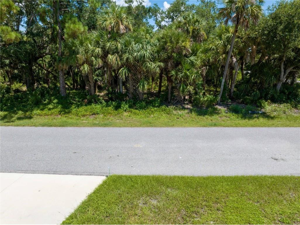 Pomona Avenue North Port FL 34288 A4670503 image5