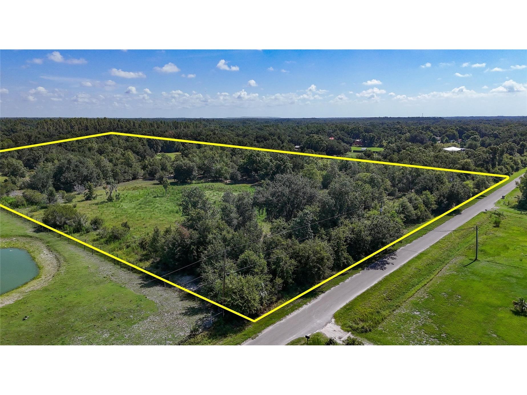 Red Hawk Lane Plant City FL 33565 TB8530449 image1
