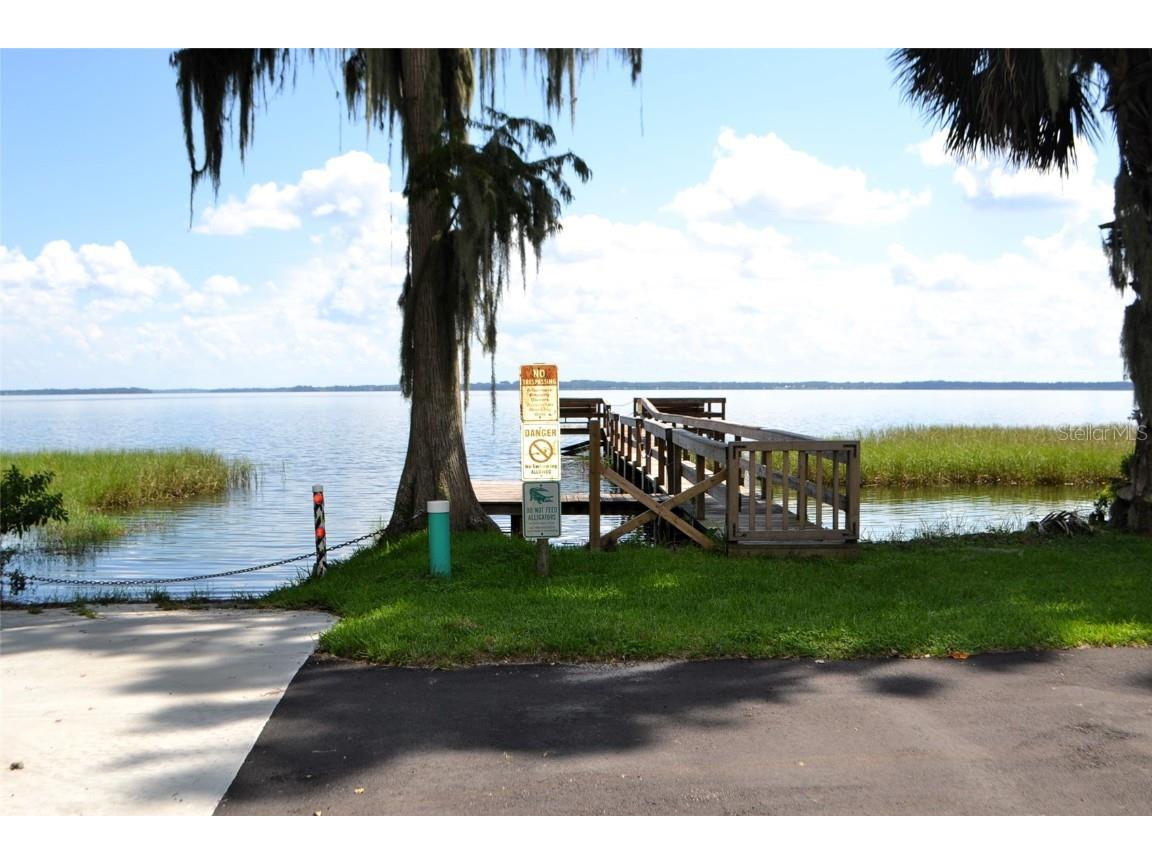 Redtree Drive Leesburg FL 34748 - LAKE HARRIS G5103369 image4