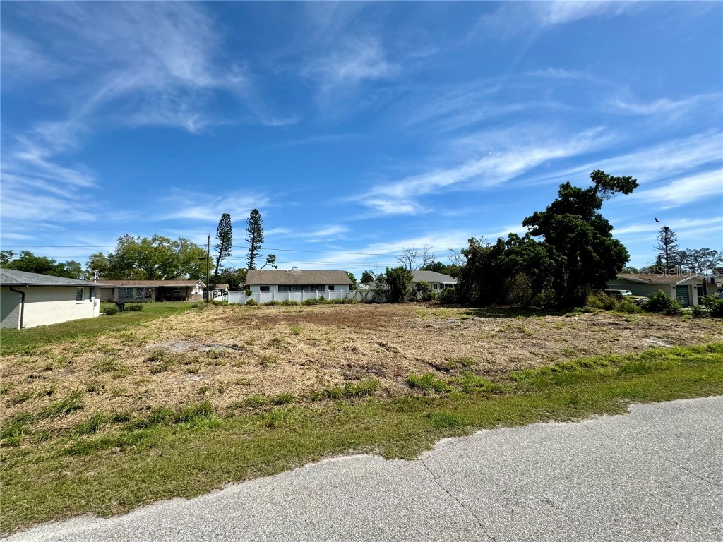Roslyn Road Venice FL 34293 A4603054 image1