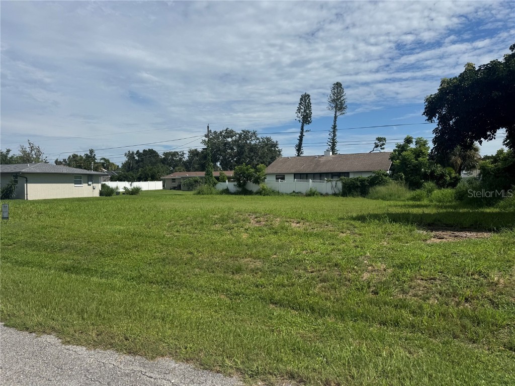 Roslyn Road Venice FL 34293 A4664859 image2