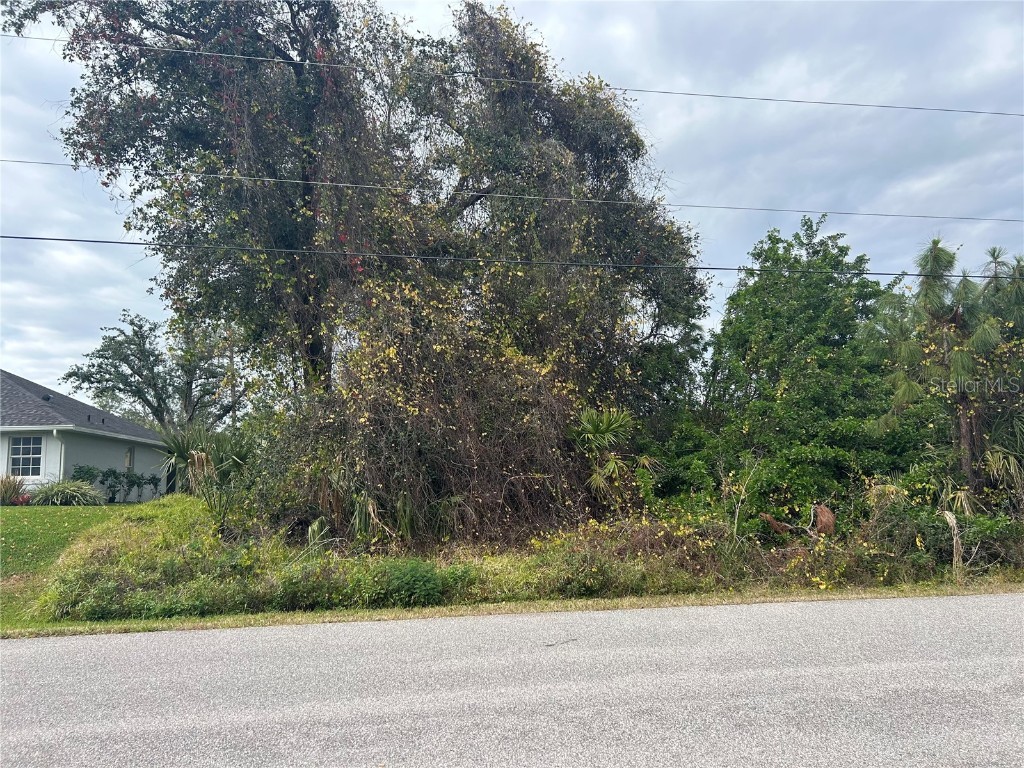 Rumson Road North Port FL 34288 A4638802 image3