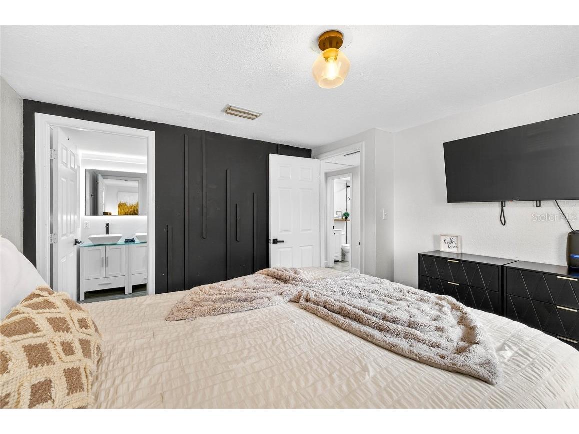  Riverview FL 33578 TB8455571 image15