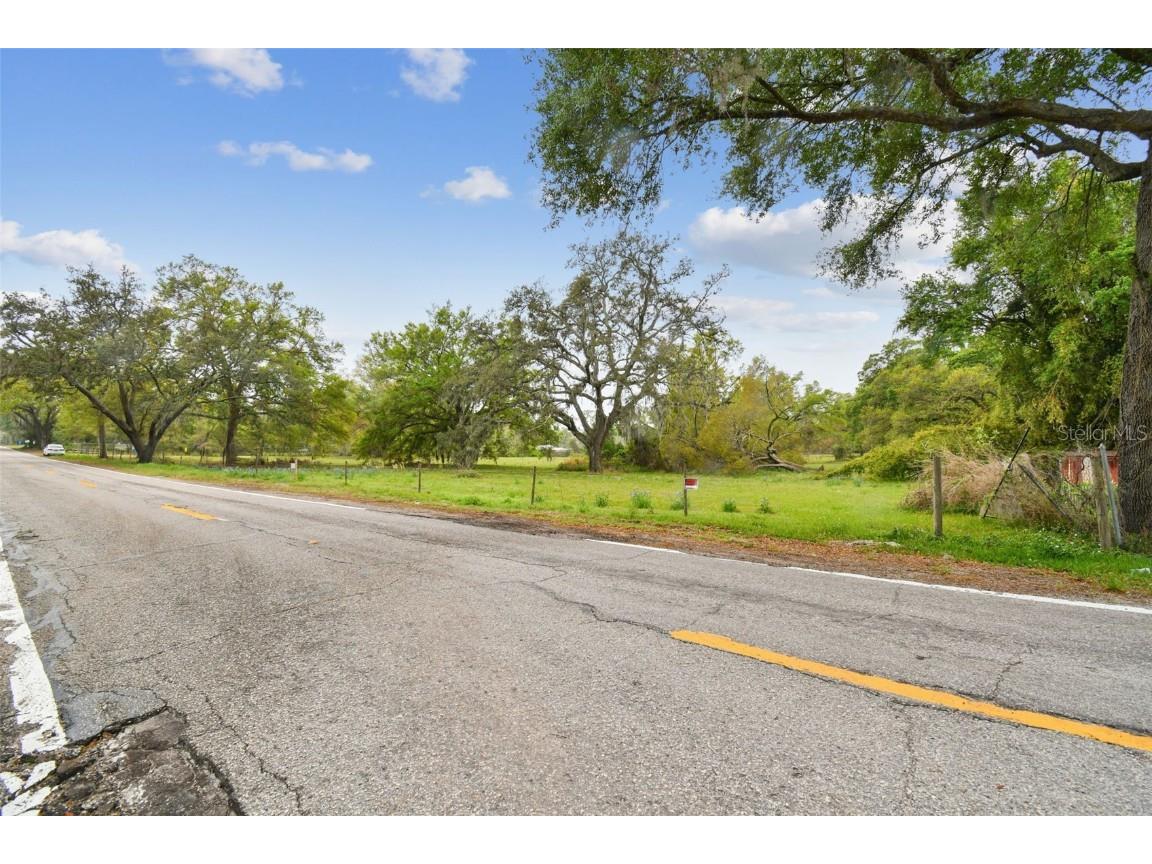 S Taylor Road Seffner FL 33584 TB8361072 image28