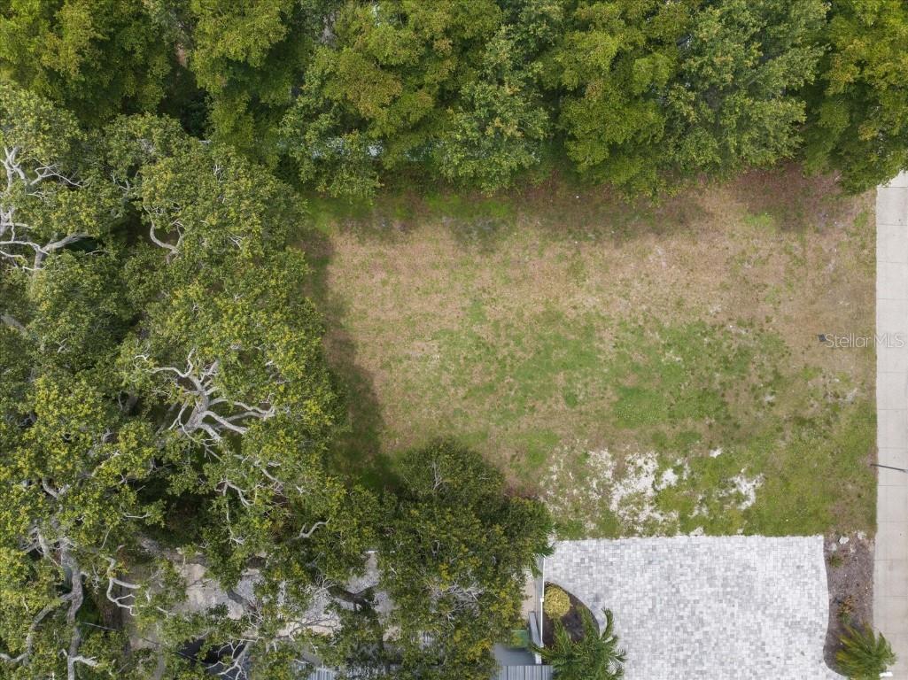 S Tuttle Avenue Sarasota FL 34237 A4659899 image1