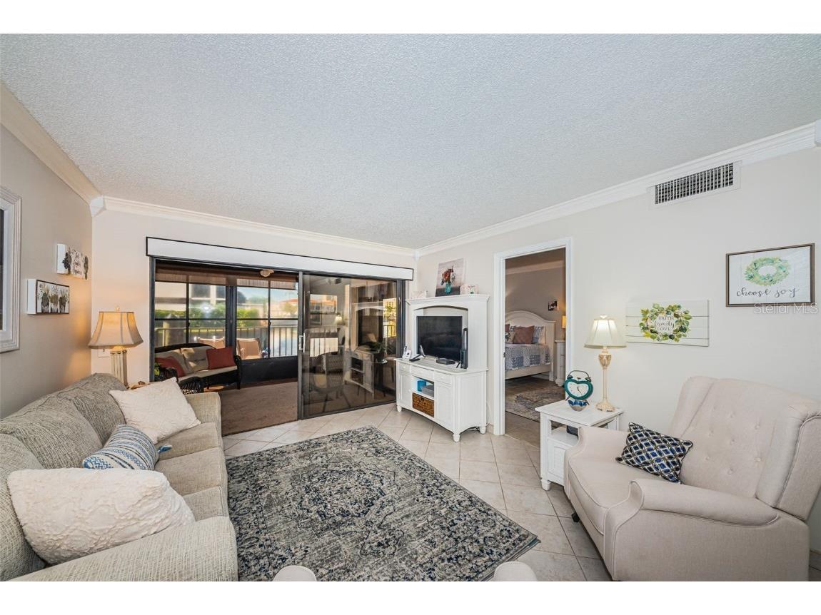  Saint Petersburg FL 33715 U8238569 image3