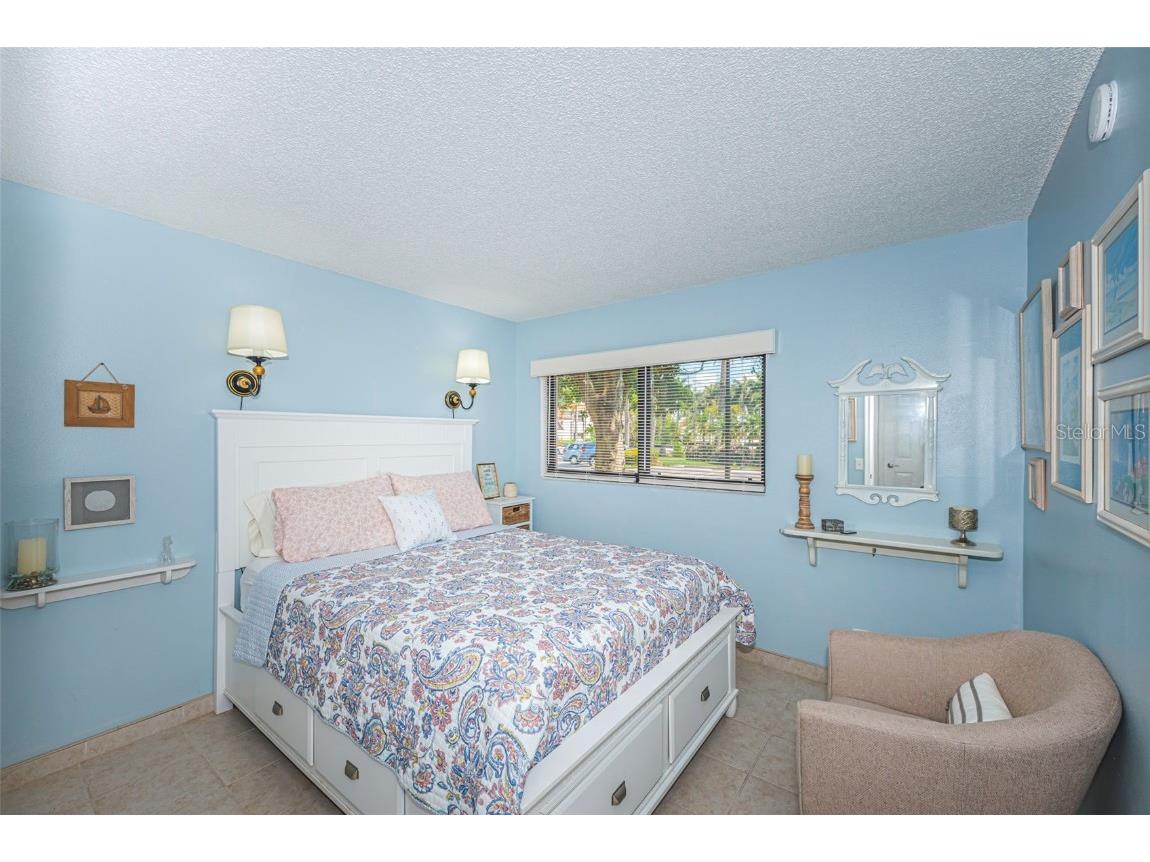  Saint Petersburg FL 33715 U8238569 image6