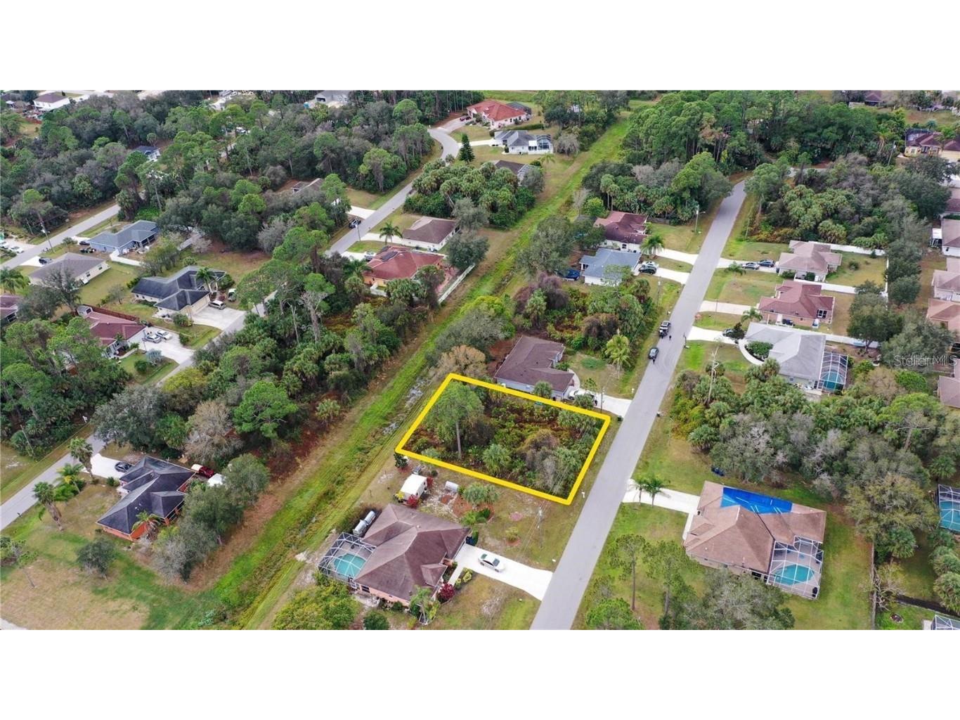 Salmista Terrace North Port FL 34286 A4581296 image1