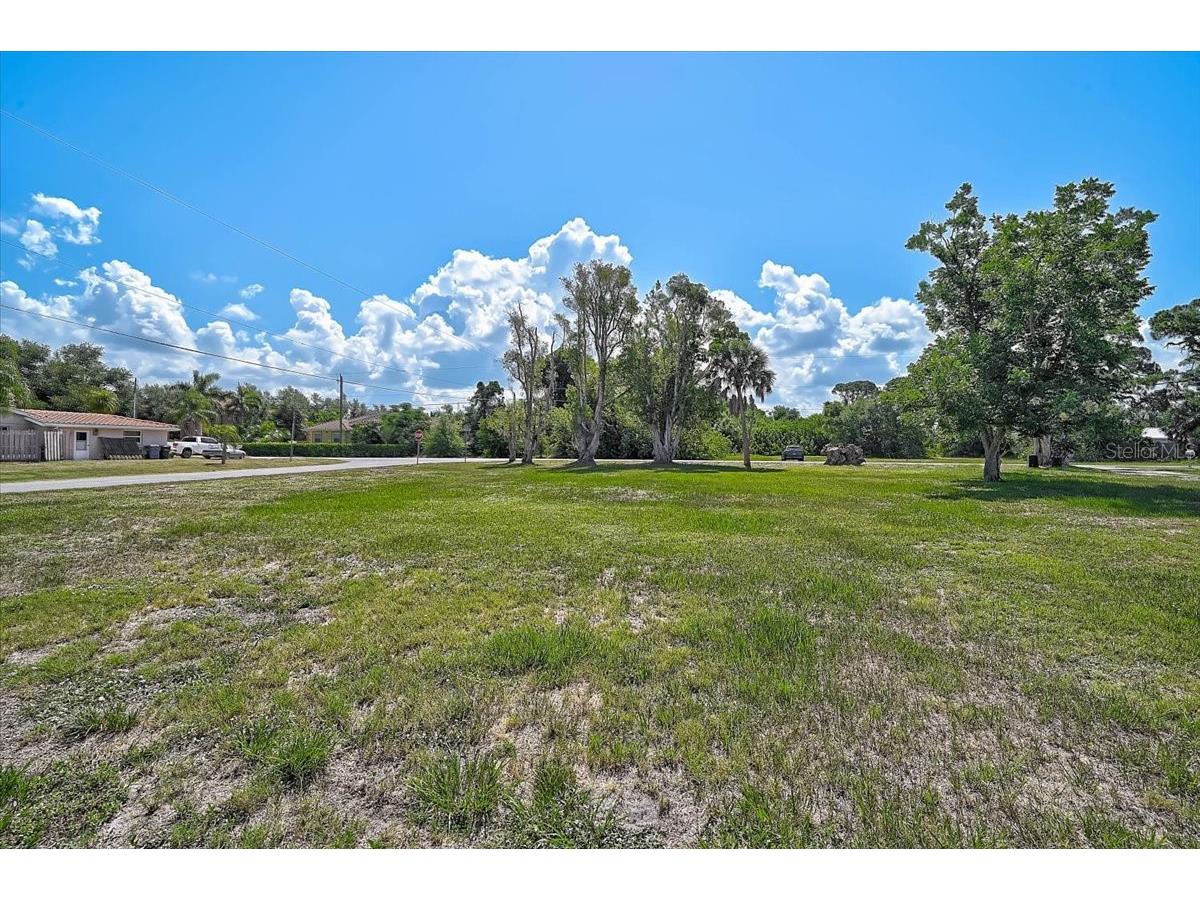 Sarabay Road Osprey FL 34229 A4698213 image9