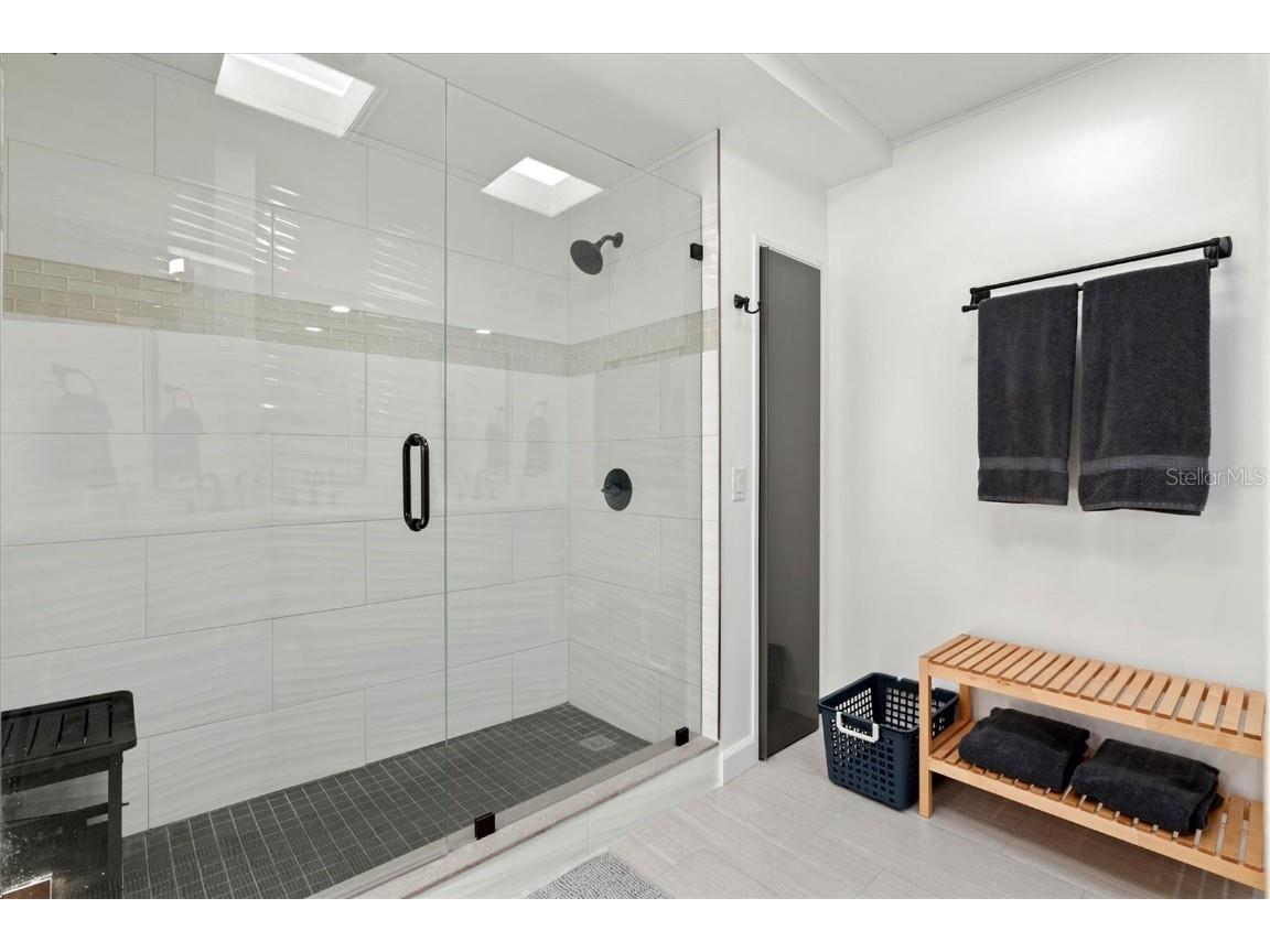  Sarasota FL 34237 A4606755 image25