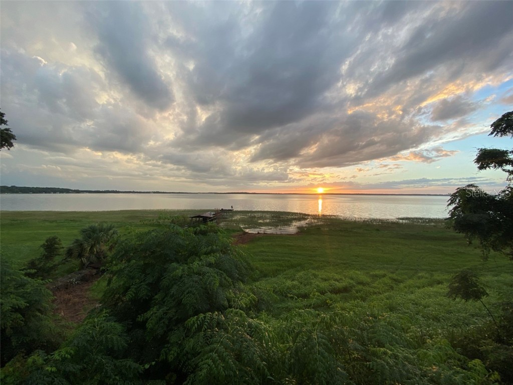 SE 140th Ave Rd Weirsdale FL 32195 - LAKE WEIR OM661474 image1