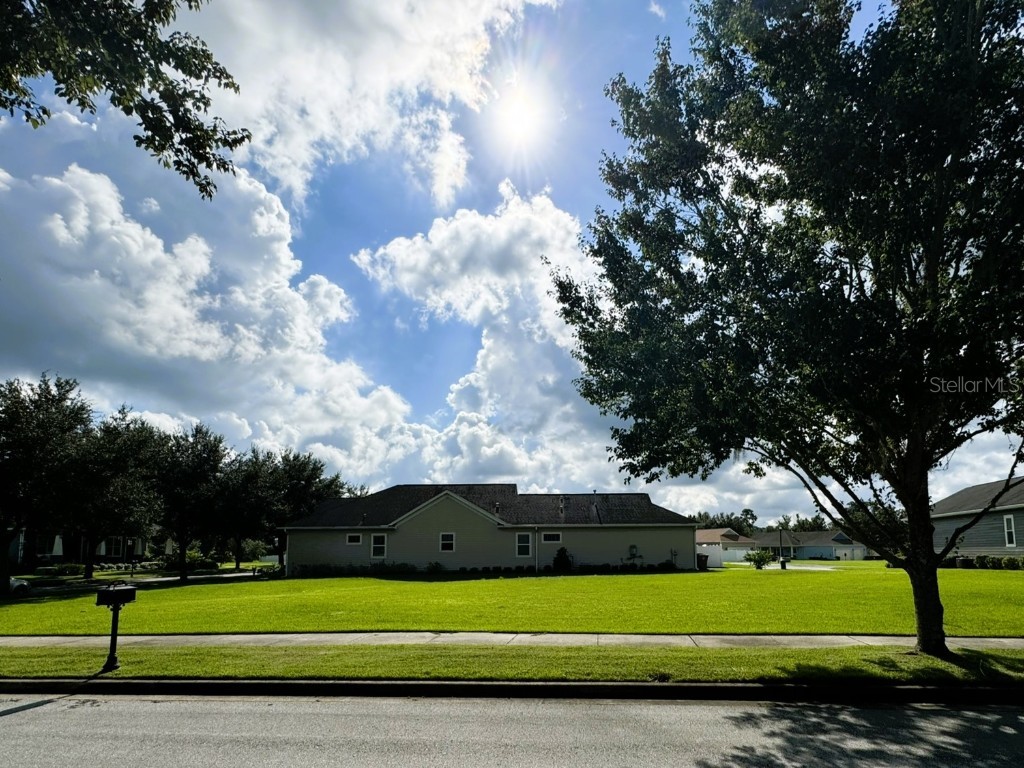 SE 28th Lane Ocala FL 34471 OM686396 image1