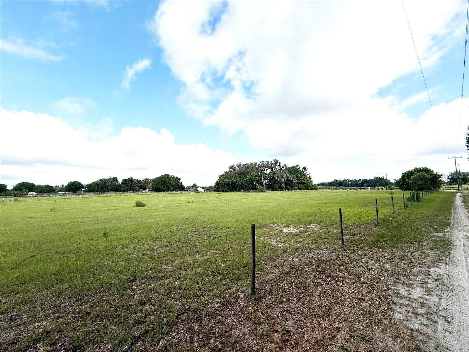 SE Sunset Harbor Road Weirsdale FL 32195 OM724719 image11