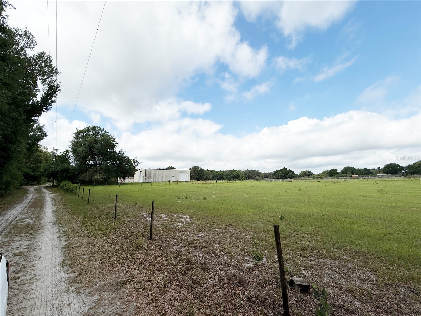 SE Sunset Harbor Road Weirsdale FL 32195 OM724719 image2