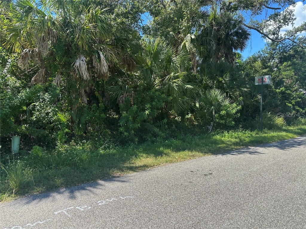 Shady Avenue North Port FL 34286 A4666567 image1
