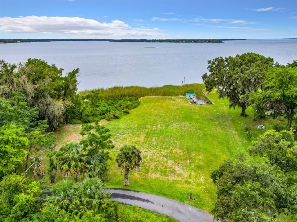 Shore Acres Drive Leesburg FL 34748 - LAKE GRIFFIN G5088882 image1