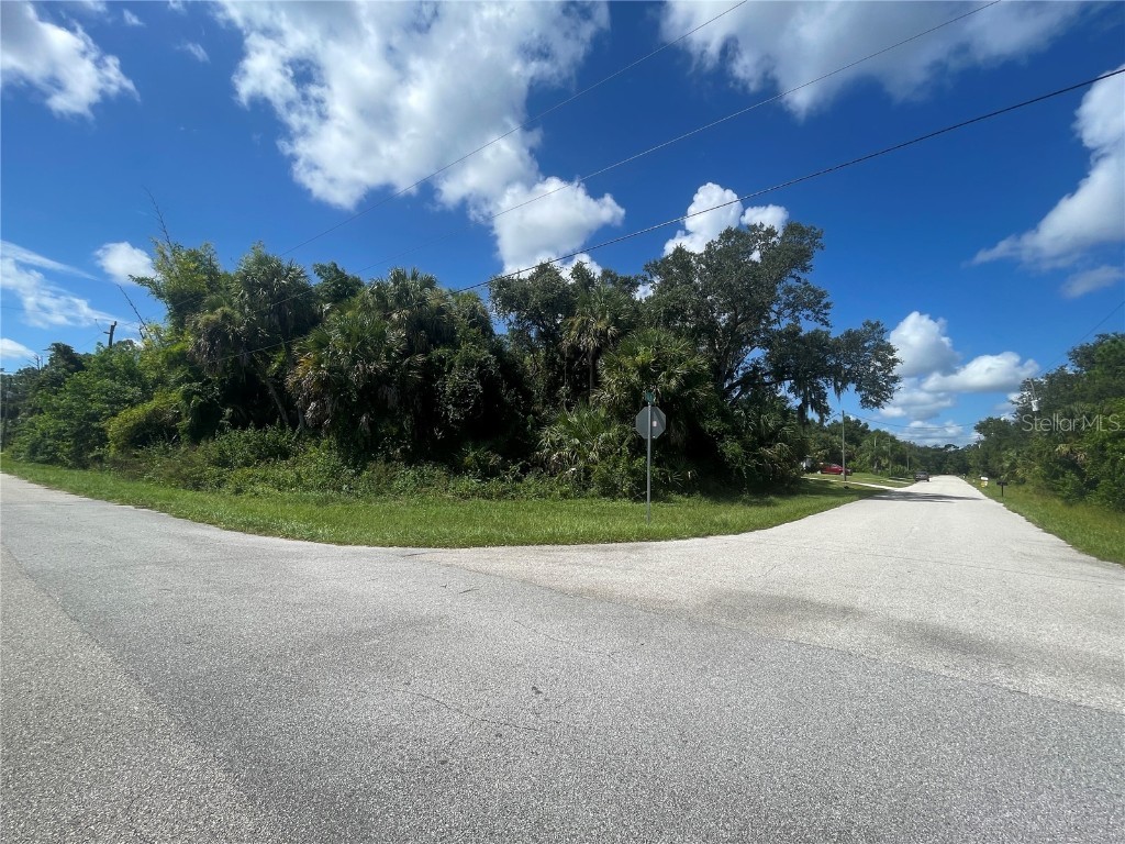Snyder (Lot 6 Block 1019) Street North Port FL 34288 C7514923 image4