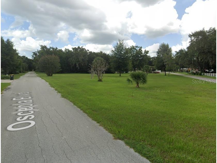Sunset Avenue Umatilla FL 32784 TB8361582 image1