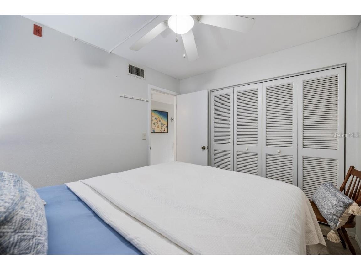  Sarasota FL 34231 - INTRACOASTAL WATERSAY A4673925 image10