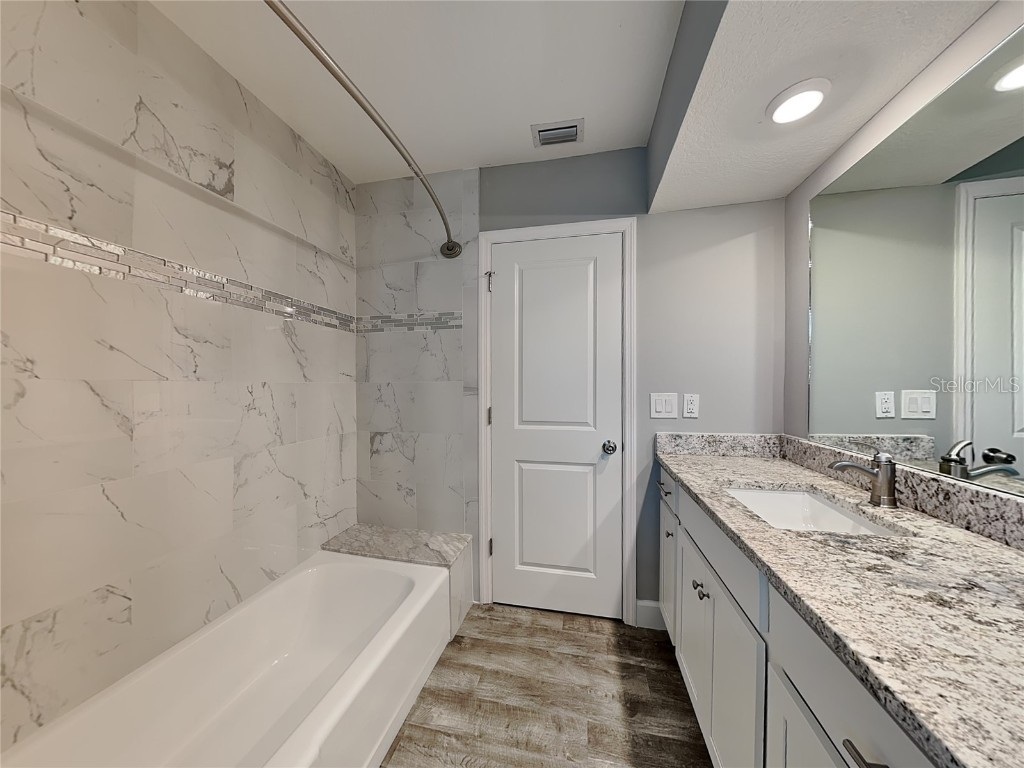  Sarasota FL 34231 TB8455508 image13