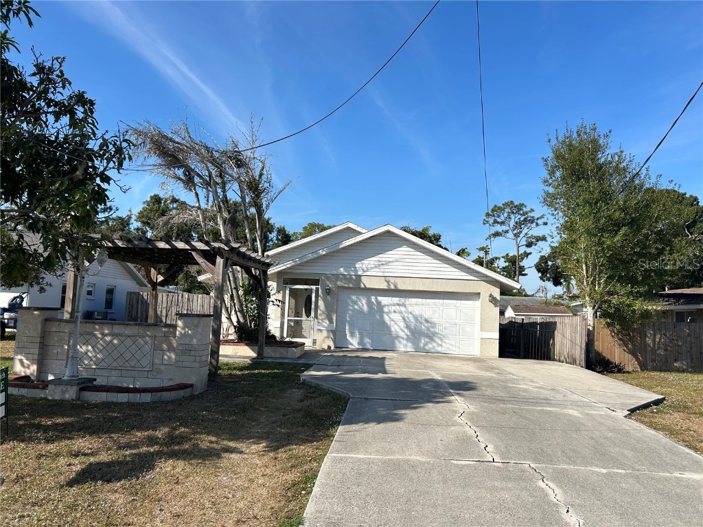 1024 Albritton Avenue Sarasota FL 34232 A4672281 image2