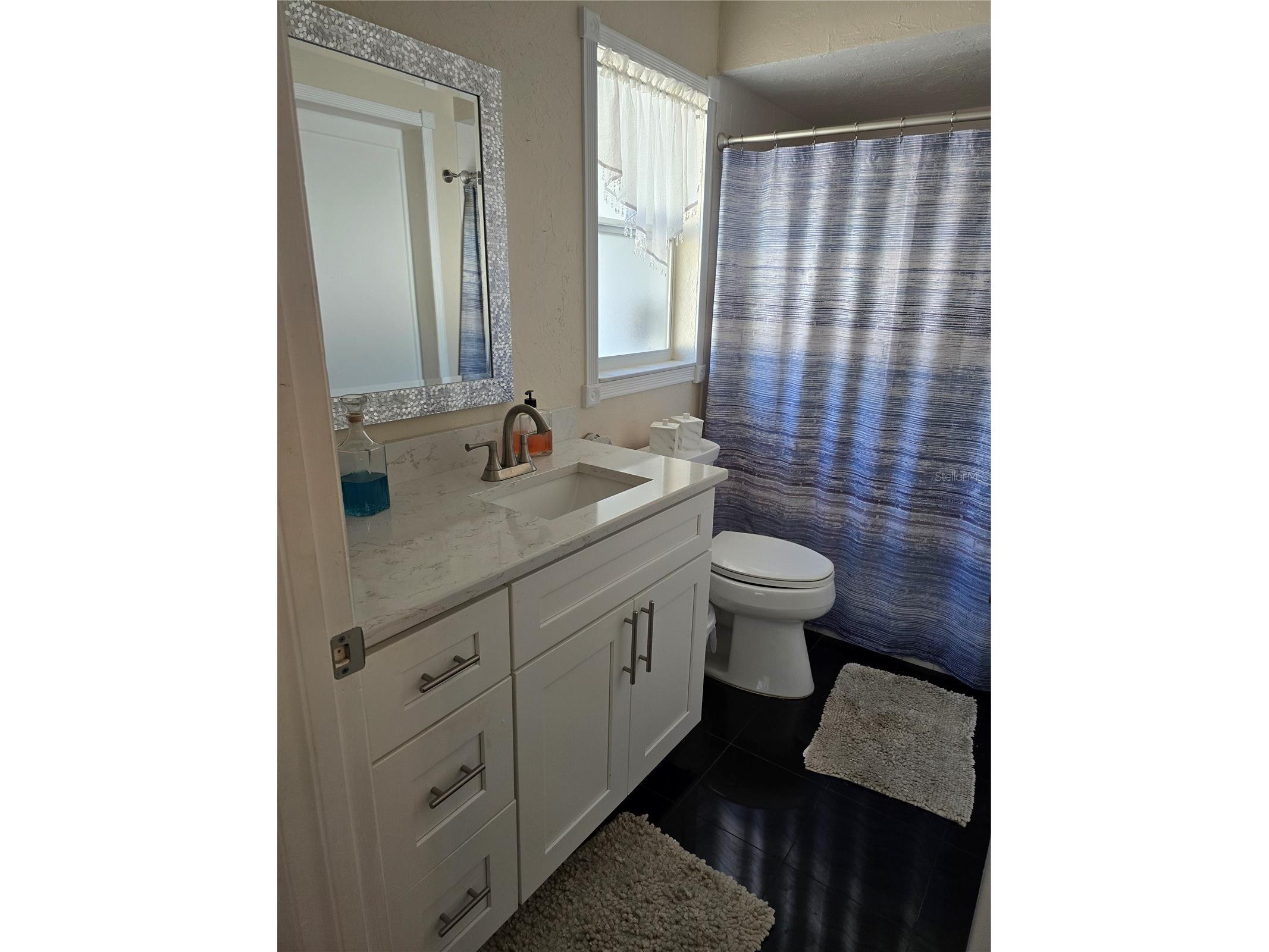 4553 Linwood Street Sarasota FL 34232 A4693155 image17