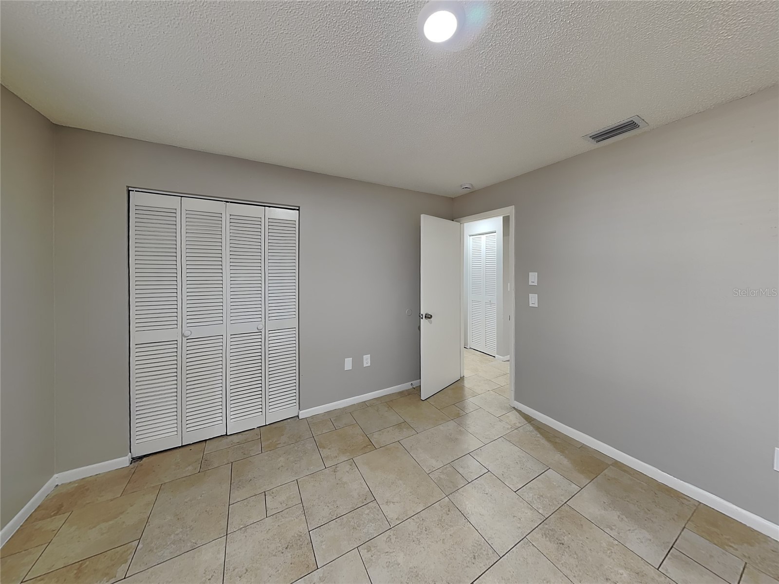  Sarasota FL 34233 TB8469743 image13