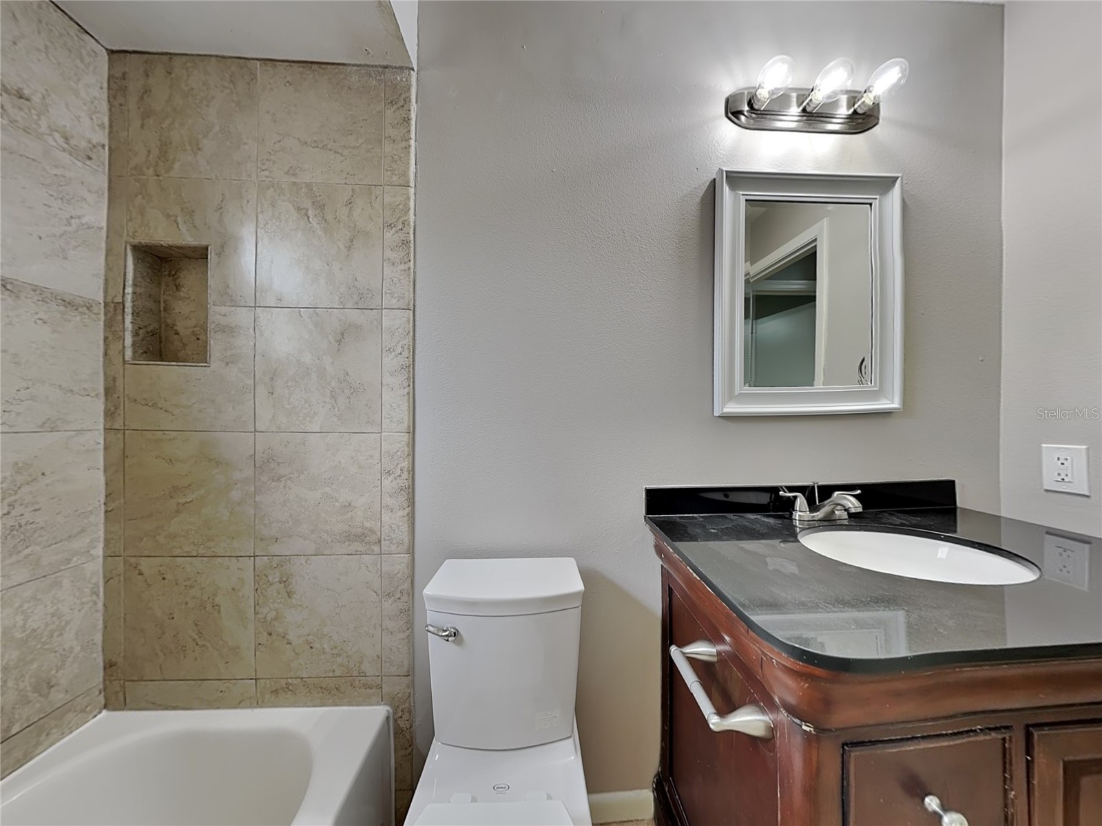  Sarasota FL 34233 TB8469743 image16