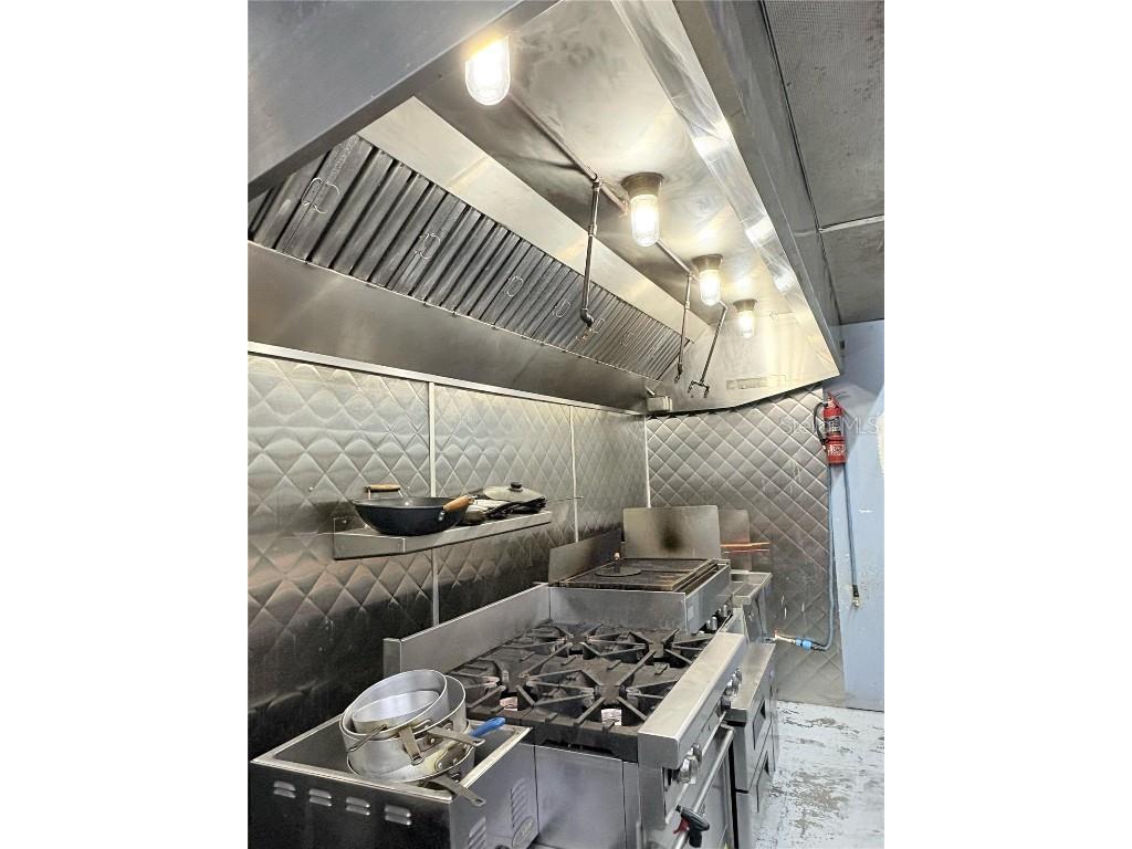  Sarasota FL 34239 A4672129 image4