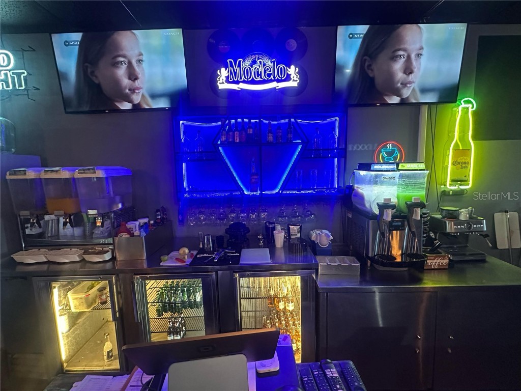  Sarasota FL 34239 A4672129 image6