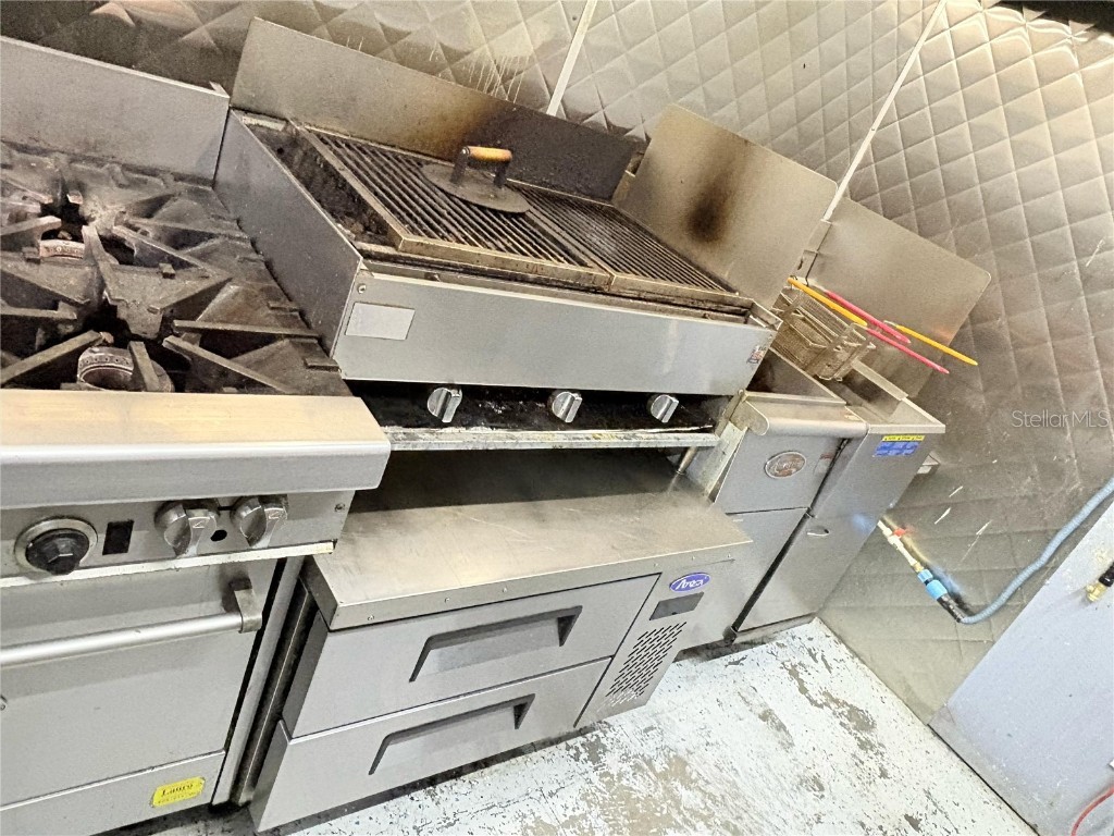  Sarasota FL 34239 A4672129 image9