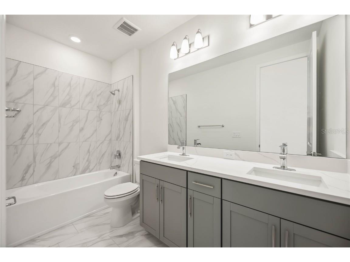  Sarasota FL 34240 TB8444569 image16