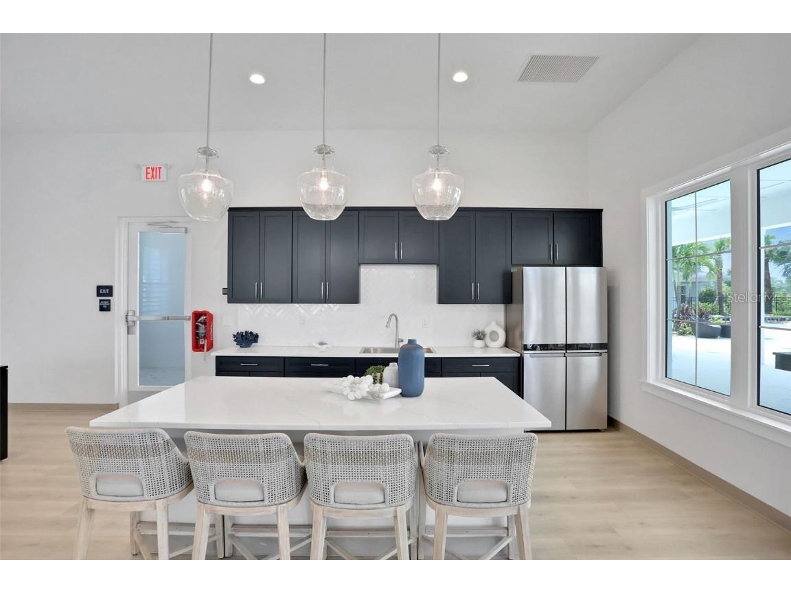  Sarasota FL 34240 TB8444569 image3