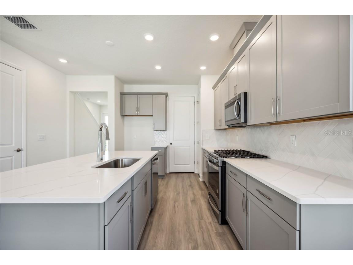  Sarasota FL 34240 TB8444569 image8