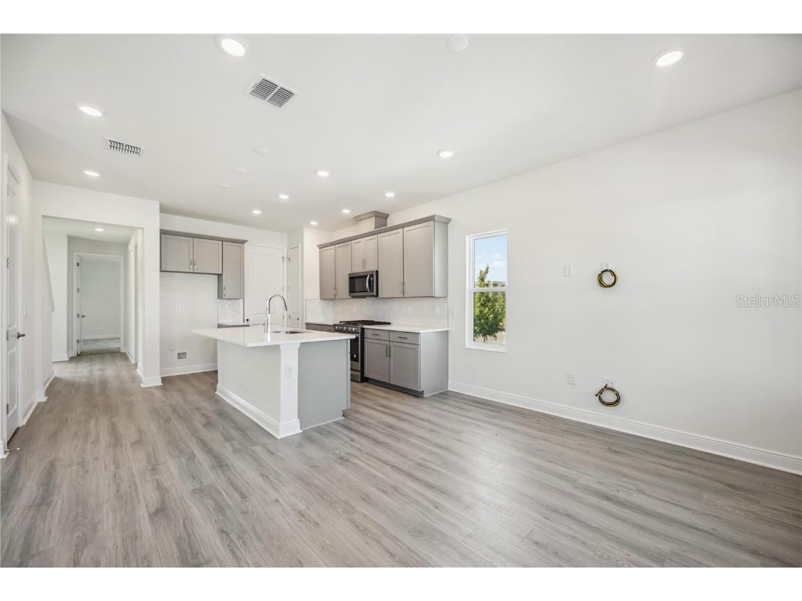  Sarasota FL 34240 TB8444569 image9