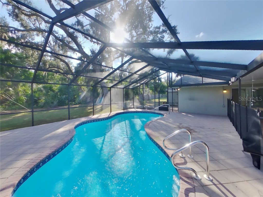  Sarasota FL 34243 TB8449726 image15