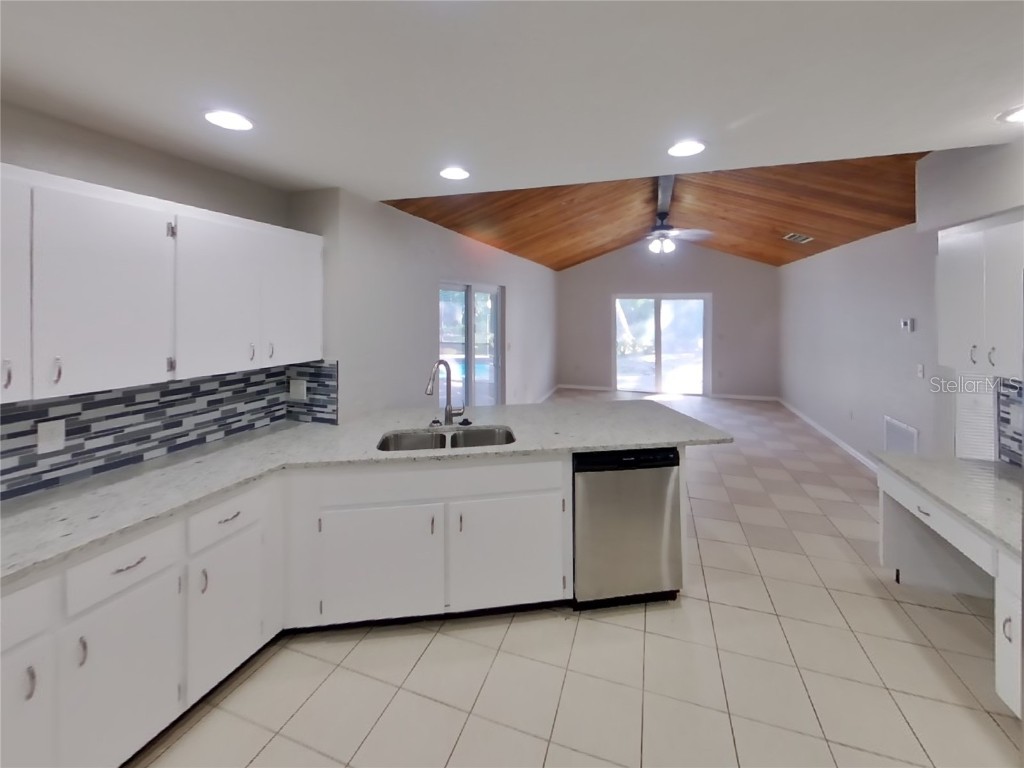  Sarasota FL 34243 TB8449726 image7