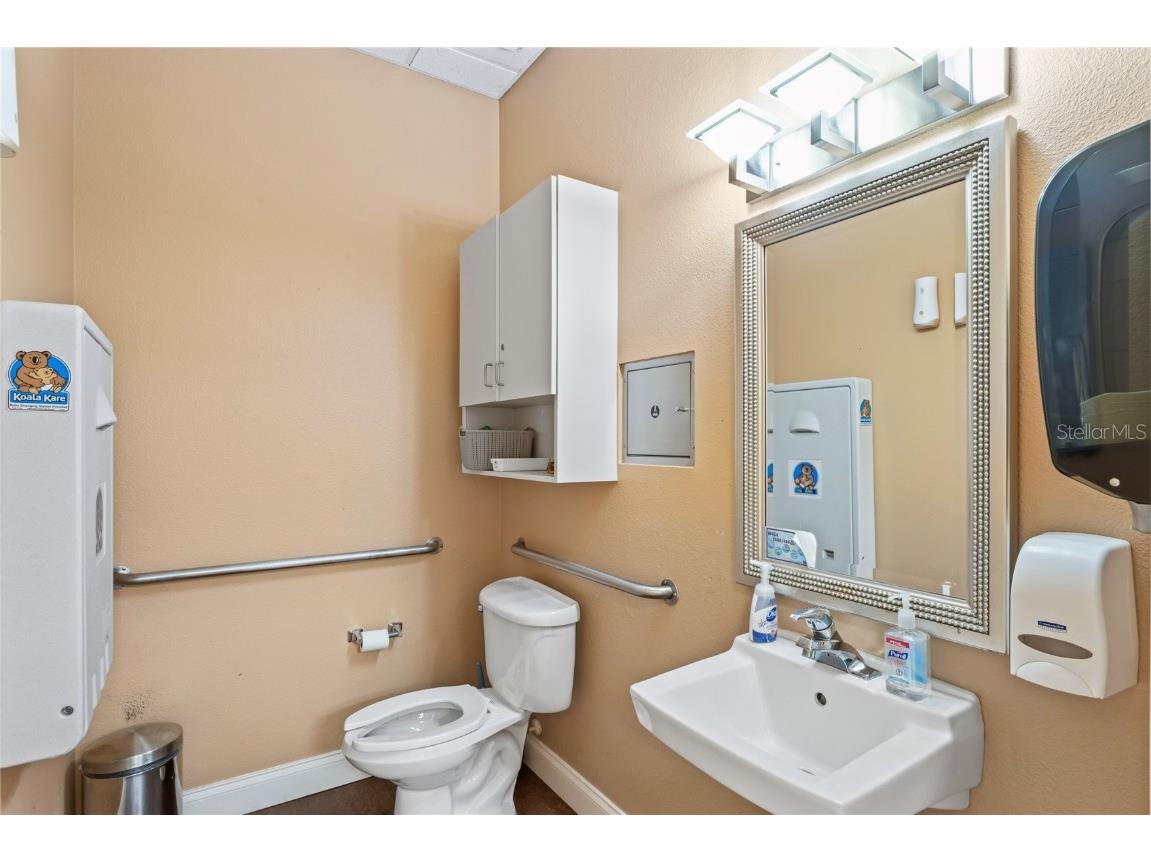  Spring Hill FL 34608 W7874773 image25