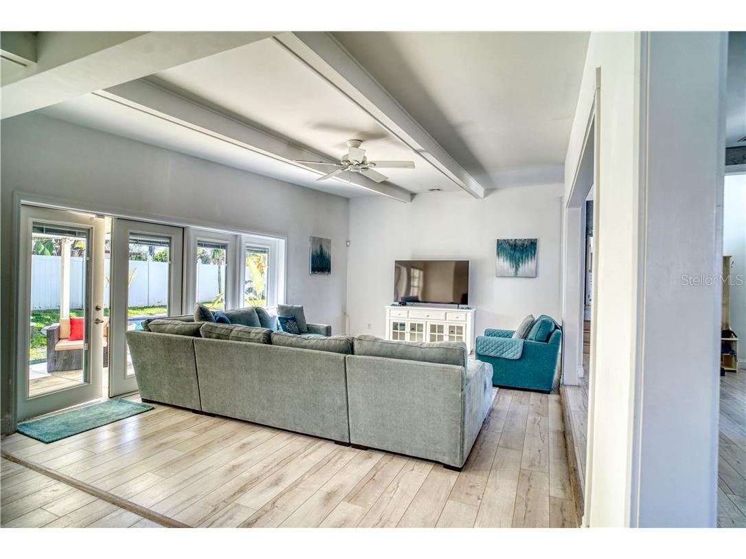  Saint Pete Beach FL 33706 U8117255 image10