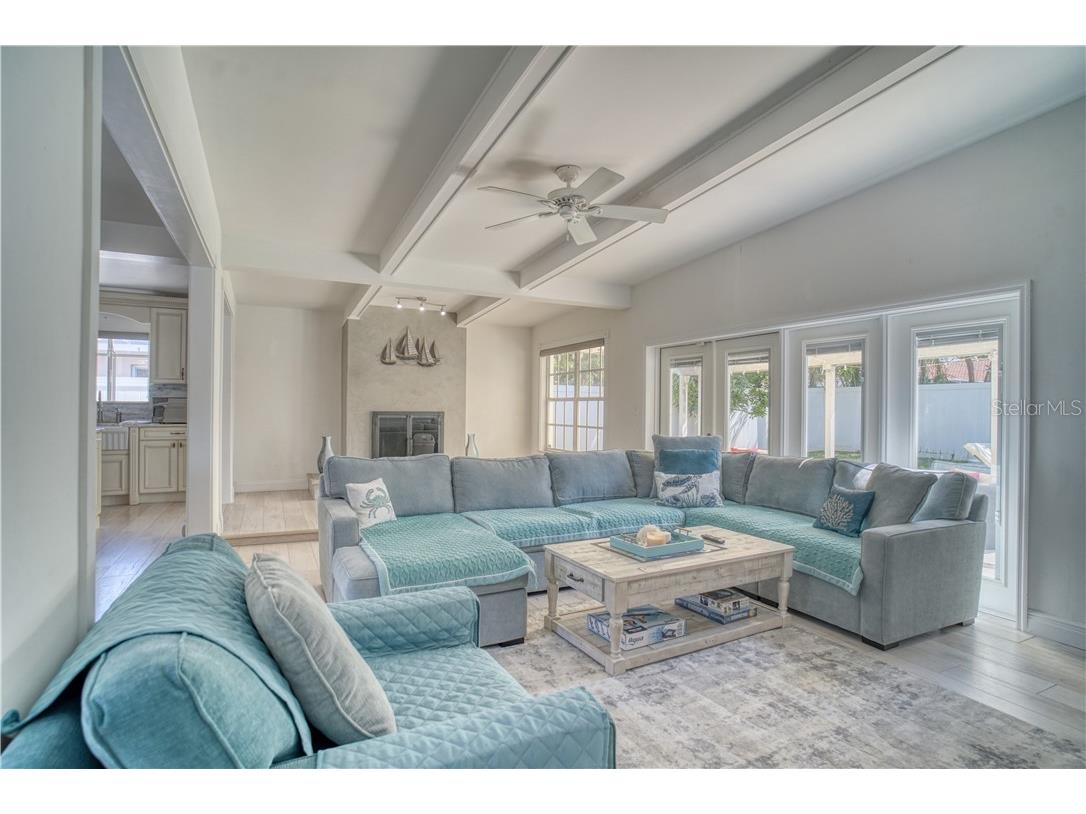  Saint Pete Beach FL 33706 U8117255 image8