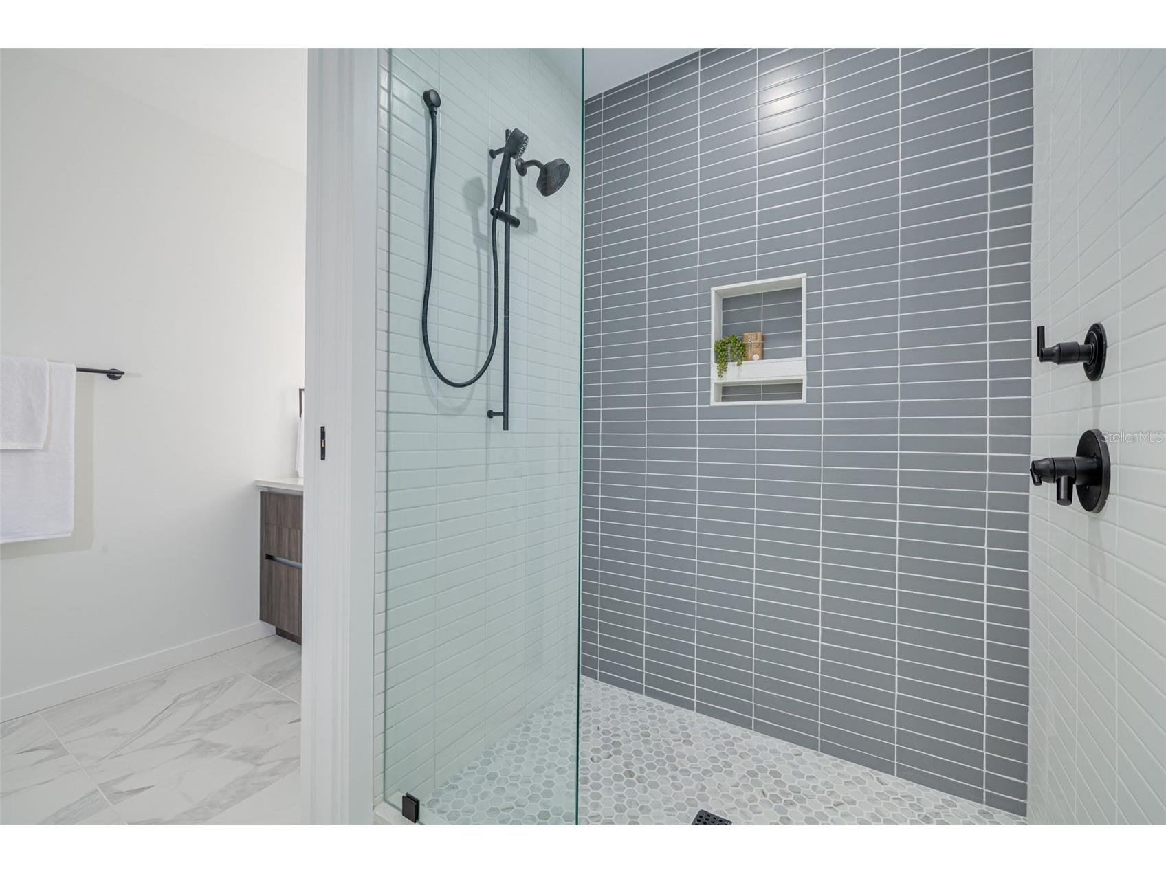  Saint Petersburg FL 33701 TB8419950 image34