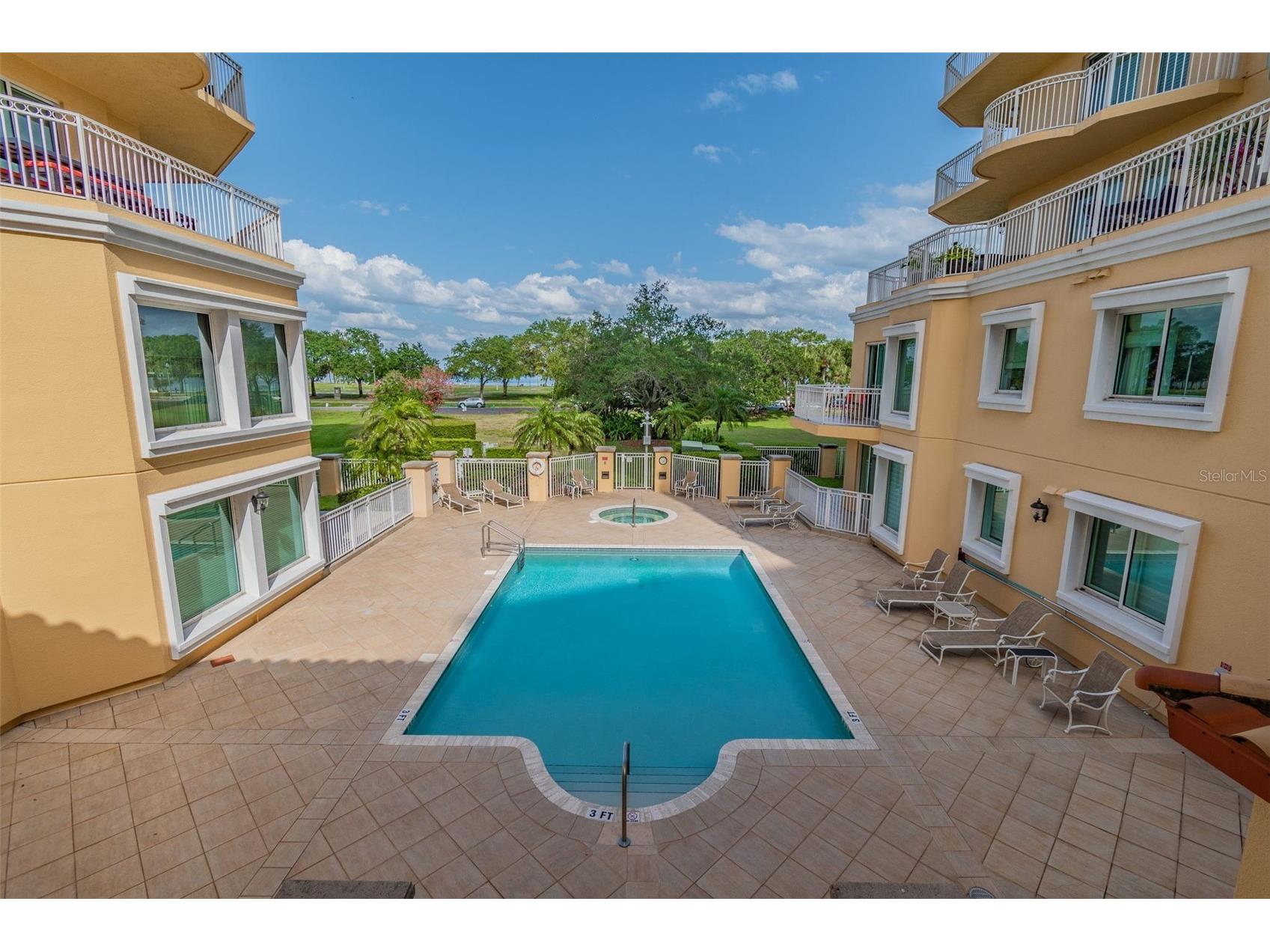  Saint Petersburg FL 33701 TB8482792 image11