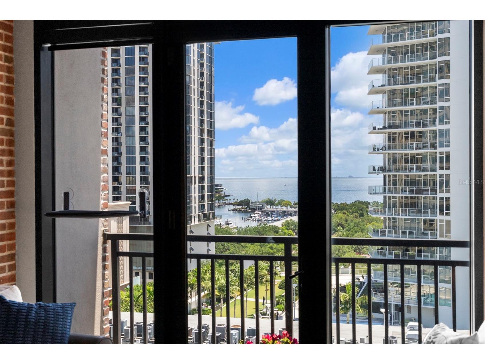 175 2nd Street S #1007 Saint Petersburg FL 33701 TB8509996 image12