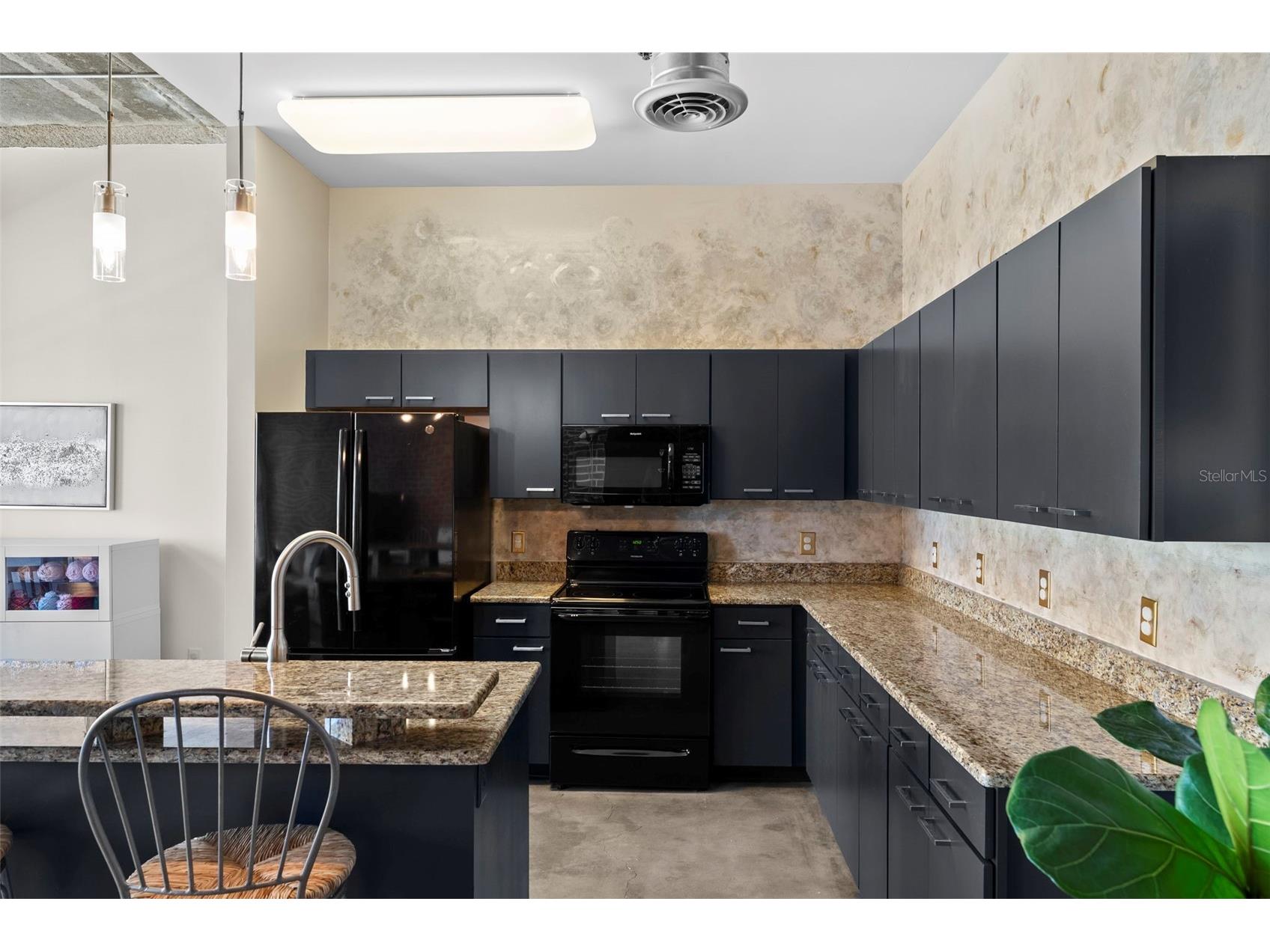 175 2nd Street S #1007 Saint Petersburg FL 33701 TB8509996 image27