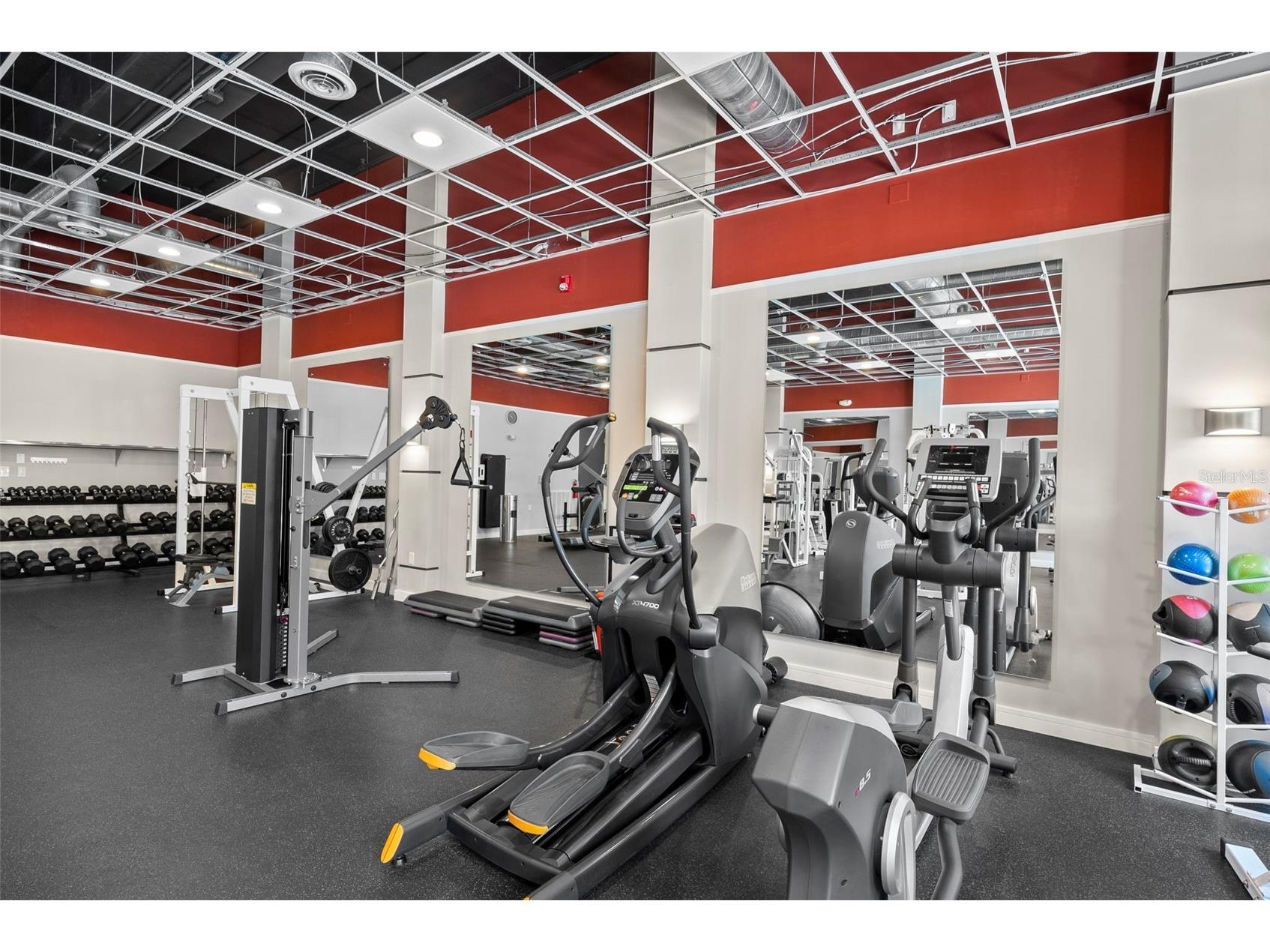 175 2nd Street S #1007 Saint Petersburg FL 33701 TB8509996 image40