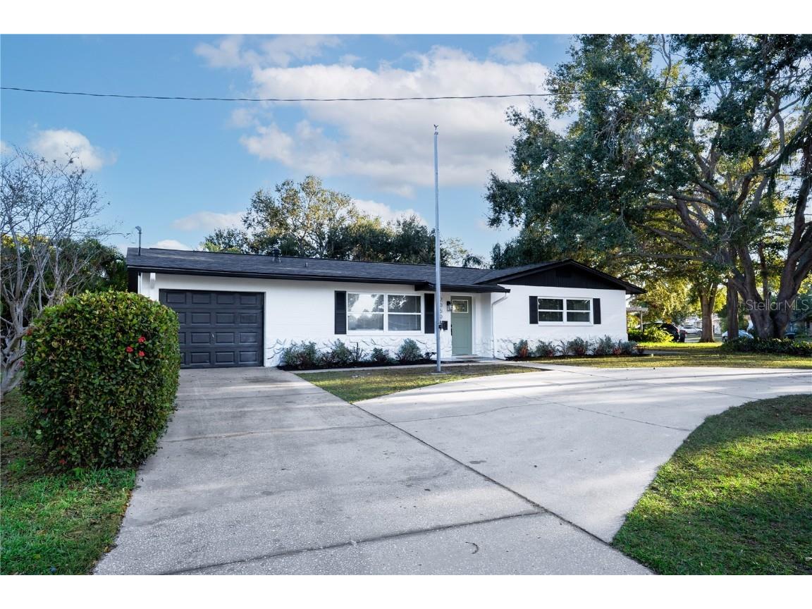 2050 67th Avenue N Saint Petersburg FL 33702 TB8453596 image1